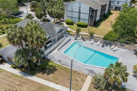 Condo in Gainesville, Florida, 2 bedrooms  № 2211281 - photo 13