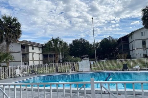 Condo in Gainesville, Florida, 2 bedrooms  № 2211281 - photo 12
