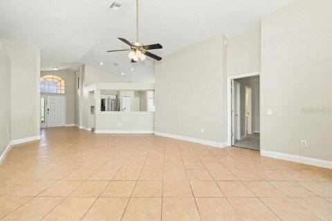 Villa ou maison à louer à Riverview, Floride: 4 chambres, 166.95 m2 № 2420524 - photo 3