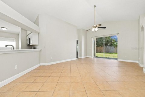Villa ou maison à louer à Riverview, Floride: 4 chambres, 166.95 m2 № 2420524 - photo 4
