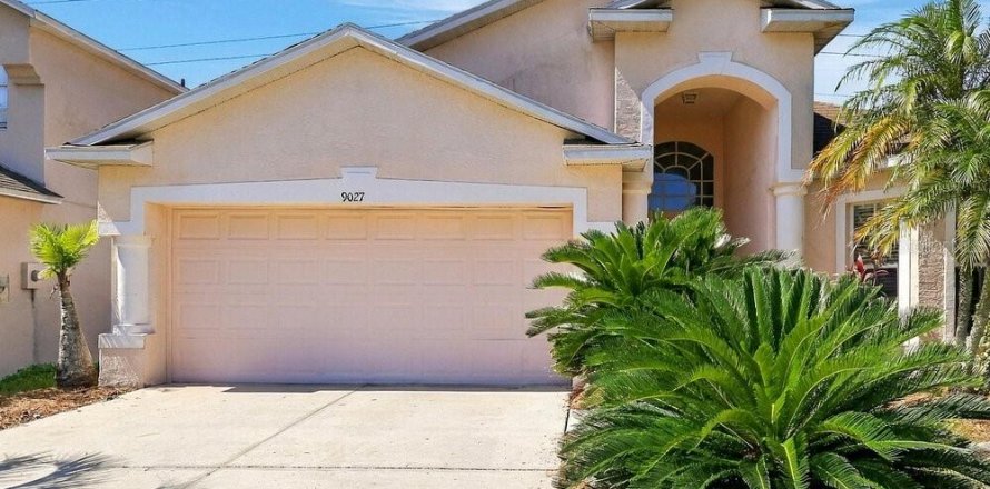 Villa ou maison à Riverview, Floride 4 chambres, 166.95 m2 № 2420524
