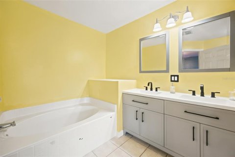 Villa ou maison à vendre à Ocala, Floride: 3 chambres, 185.8 m2 № 2391281 - photo 11