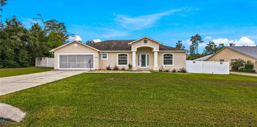 Villa ou maison à Ocala, Floride 3 chambres, 185.8 m2 № 2391281