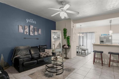 Condo in Gainesville, Florida, 2 bedrooms № 2210321 - photo 9