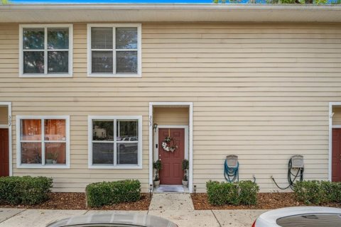 Condo in Gainesville, Florida, 2 bedrooms № 2210321 - photo 8