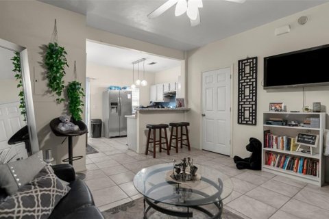 Condo in Gainesville, Florida, 2 bedrooms № 2210321 - photo 14