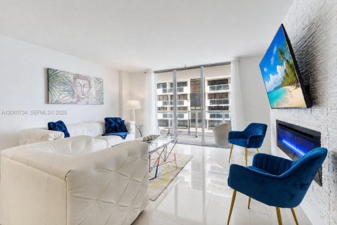 Condo in Miami Beach, Florida, 1 bedroom  № 2288765 - photo 24