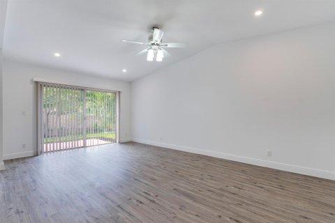 Apartment in Delray Beach, Florida 3 bedrooms, 129.41 sq.m. № 2392025 - photo 12