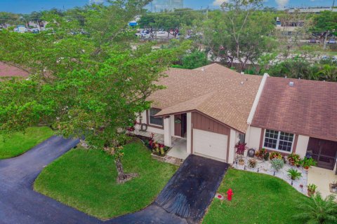 Apartment in Delray Beach, Florida 3 bedrooms, 129.41 sq.m. № 2392025 - photo 2