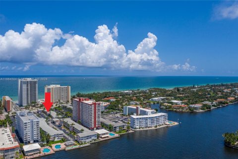 Copropriété à louer à Hallandale Beach, Floride: 2 chambres, 92.9 m2 № 1862874 - photo 29