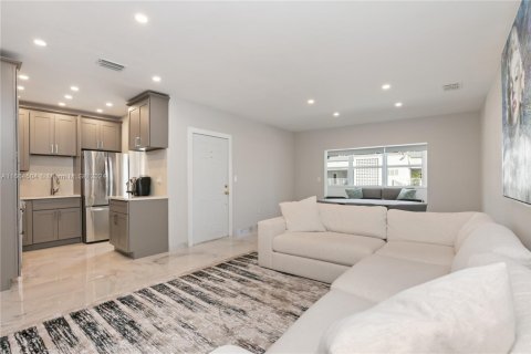 Copropriété à louer à Hallandale Beach, Floride: 2 chambres, 92.9 m2 № 1862874 - photo 14