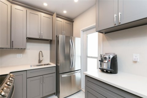 Copropriété à louer à Hallandale Beach, Floride: 2 chambres, 92.9 m2 № 1862874 - photo 8