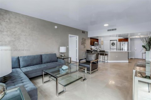 Снять в аренду кондоминиум в Санни-Айлс-Бич, Флорида 2 спальни, 116.78м2, № 1995784 - фото 2