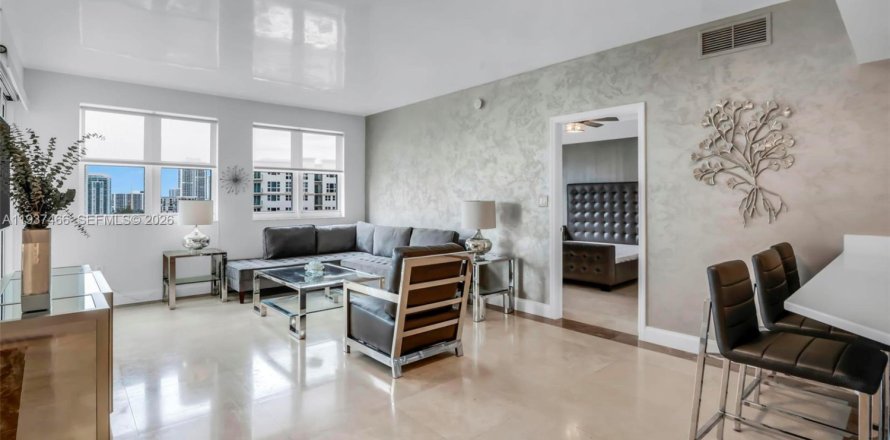 Кондоминиум с 2 спальнями в Санни-Айлс-Бич, Флорида № 1995784