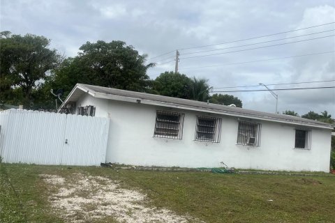Villa ou maison à vendre à Fort Lauderdale, Floride: 3 chambres, 103.68 m2 № 1937487 - photo 2
