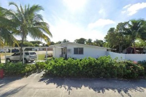 Villa ou maison à vendre à Fort Lauderdale, Floride: 3 chambres, 103.68 m2 № 1937487 - photo 1