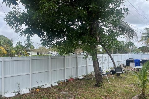 Casa en venta en Fort Lauderdale, Florida, 3 dormitorios, 103.68 m2 № 1937487 - foto 10