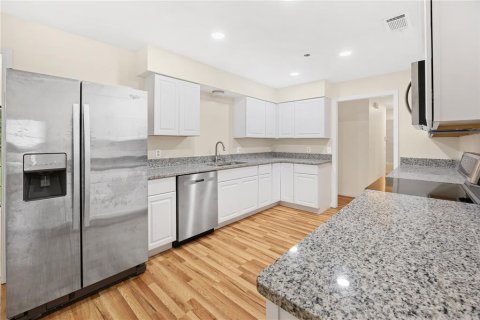 House in Ocala, Florida 4 bedrooms, 154.68 sq.m. № 1834776 - photo 7