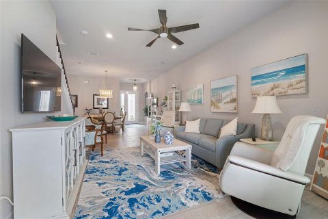 Townhouse in Ormond Beach, Florida 3 bedrooms, 193.05 sq.m. № 2198698 - photo 19