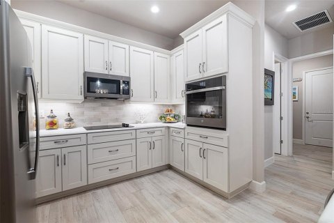 Townhouse in Ormond Beach, Florida 3 bedrooms, 193.05 sq.m. № 2198698 - photo 11