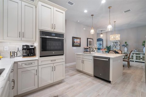 Townhouse in Ormond Beach, Florida 3 bedrooms, 193.05 sq.m. № 2198698 - photo 13