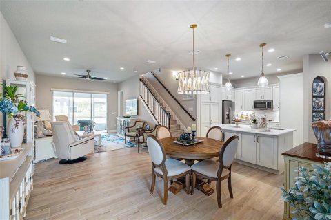 Townhouse in Ormond Beach, Florida 3 bedrooms, 193.05 sq.m. № 2198698 - photo 6