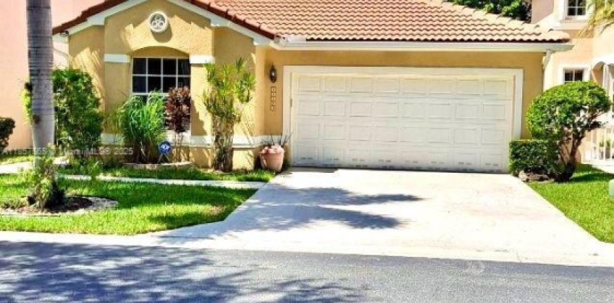 Villa ou maison à Coral Springs, Floride 3 chambres, 151.15 m2 № 1895917