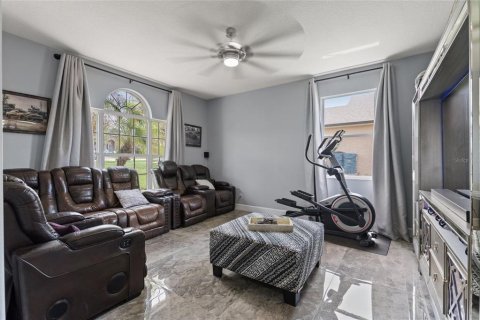 House in Lake Wales, Florida 5 bedrooms, 256.13 sq.m. № 2236560 - photo 7