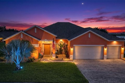 House in Lake Wales, Florida 5 bedrooms, 256.13 sq.m. № 2236560