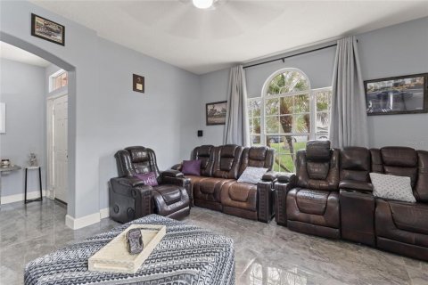 House in Lake Wales, Florida 5 bedrooms, 256.13 sq.m. № 2236560 - photo 8