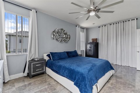 House in Lake Wales, Florida 5 bedrooms, 256.13 sq.m. № 2236560 - photo 22