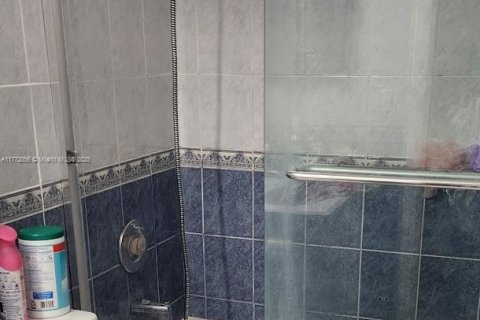 Condominio en venta en Aventura, Florida, 2 dormitorios, 101.82 m2 № 1985549 - foto 17