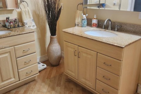 Condominio en venta en Aventura, Florida, 2 dormitorios, 101.82 m2 № 1985549 - foto 14