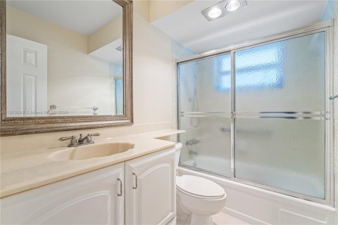 Condominio en venta en Hallandale Beach, Florida, 2 dormitorios, 95.41 m2 № 1966045 - foto 26