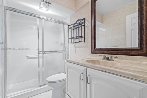 Купить кондоминиум в Халландейл-Бич, Флорида 2 спальни, 95.41м2, № 1966045 - фото 3