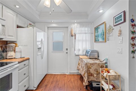 Condominio en venta en Hallandale Beach, Florida, 2 dormitorios, 95.41 m2 № 1966045 - foto 18