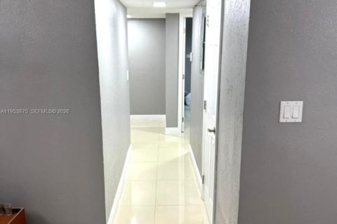 Купить кондоминиум в Хайалиа, Флорида 3 спальни, 78.69м2, № 2008946 - фото 15