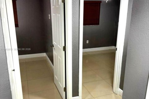 Купить кондоминиум в Хайалиа, Флорида 3 спальни, 78.69м2, № 2008946 - фото 5