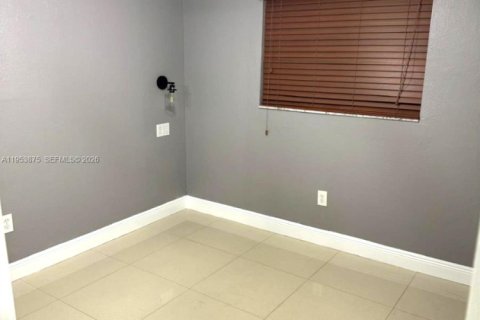 Купить кондоминиум в Хайалиа, Флорида 3 спальни, 78.69м2, № 2008946 - фото 4