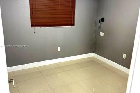 Купить кондоминиум в Хайалиа, Флорида 3 спальни, 78.69м2, № 2008946 - фото 2