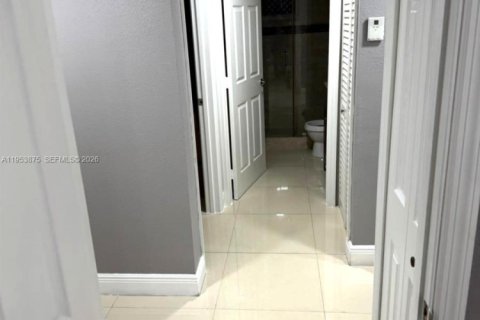 Купить кондоминиум в Хайалиа, Флорида 3 спальни, 78.69м2, № 2008946 - фото 12