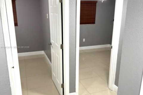 Купить кондоминиум в Хайалиа, Флорида 3 спальни, 78.69м2, № 2008946 - фото 3