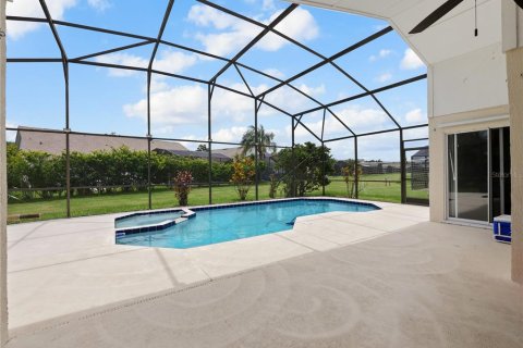 House in Kissimmee, Florida 3 bedrooms, 143.72 sq.m. № 1793366 - photo 18