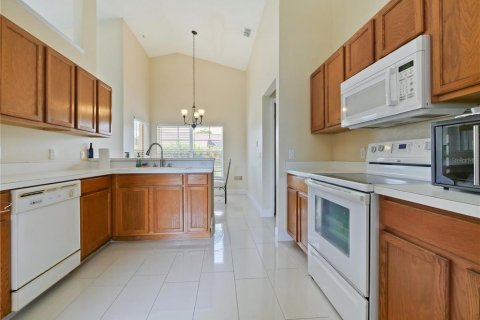 House in Kissimmee, Florida 3 bedrooms, 143.72 sq.m. № 1793366 - photo 8