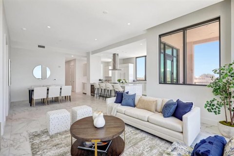 Condo in Sarasota, Florida, 3 bedrooms  № 1746824 - photo 13