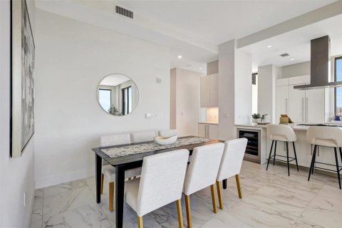 Condo in Sarasota, Florida, 3 bedrooms  № 1746824 - photo 14