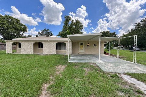 House in Orlando, Florida 4 bedrooms, 124.21 sq.m. № 2361195