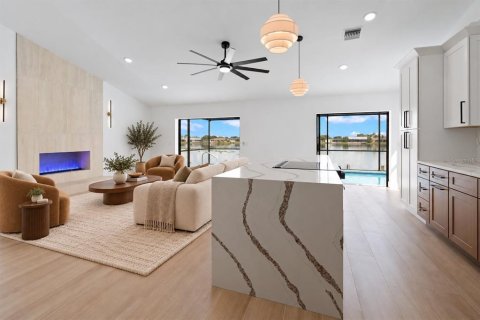 Villa ou maison à vendre à Cape Coral, Floride: 3 chambres, 195.84 m2 № 2386527 - photo 22