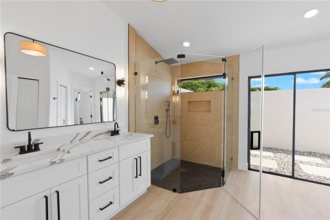 Villa ou maison à vendre à Cape Coral, Floride: 3 chambres, 195.84 m2 № 2386527 - photo 28