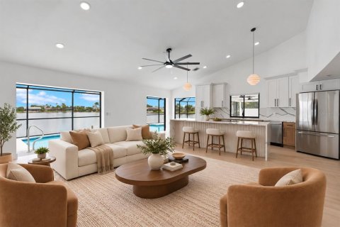Villa ou maison à vendre à Cape Coral, Floride: 3 chambres, 195.84 m2 № 2386527 - photo 6